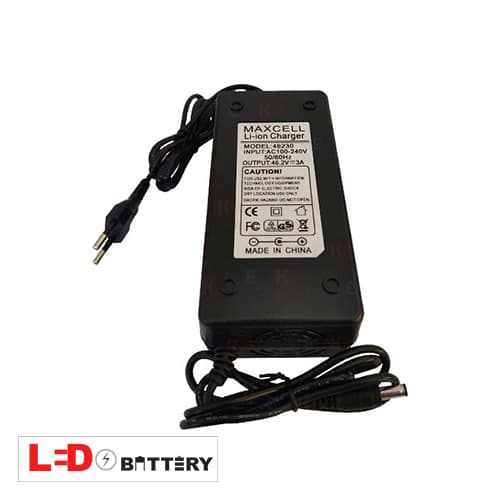 شارژر رومیزی باتری لیتیومی مکسل 3 سل 3 آمپر 12.6 ولت (3S 3A)