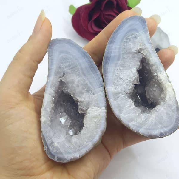 سنگ ژئود کوارتز توپی دو عددی کد 02 — تصویر ۳