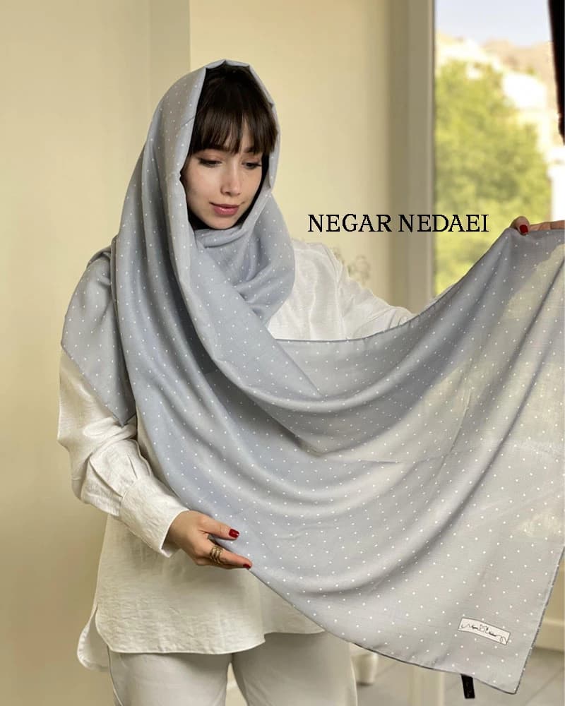 شال طوسی خالدار 2 ( اوتلت ) — تصویر ۵