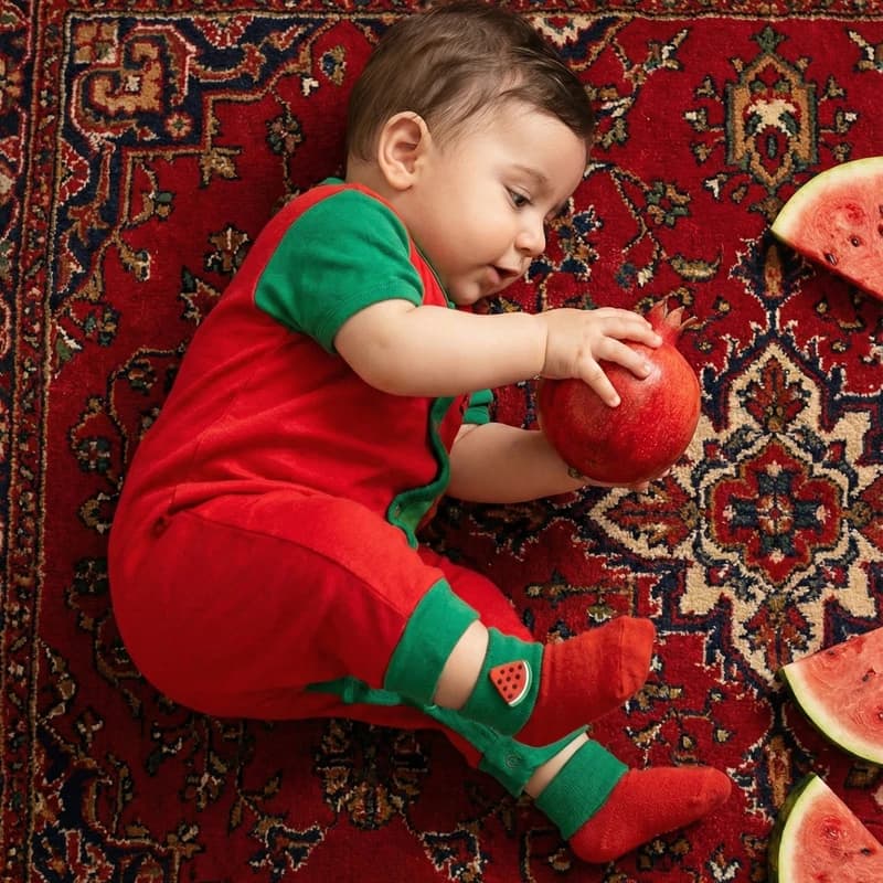 جوراب ساق کوتاه نوزادی مدل هندوانه یلدا کد H2 — تصویر ۵