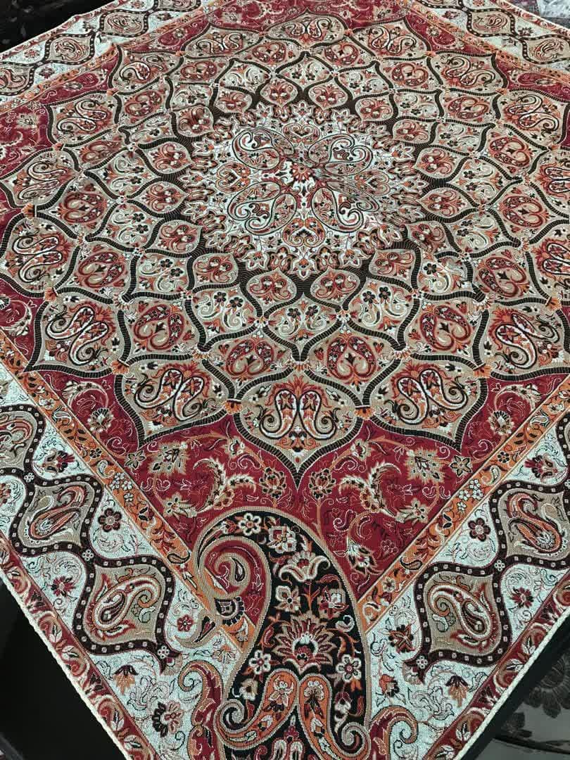 ترمه رومیزی ابریشم سایز 1*1 طرح آذرمهر کد 1