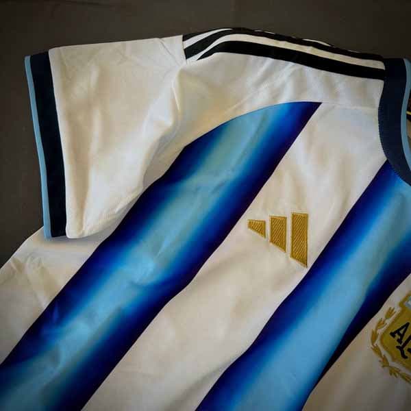 کیت اول آرژانتین 2026 — تصویر ۲