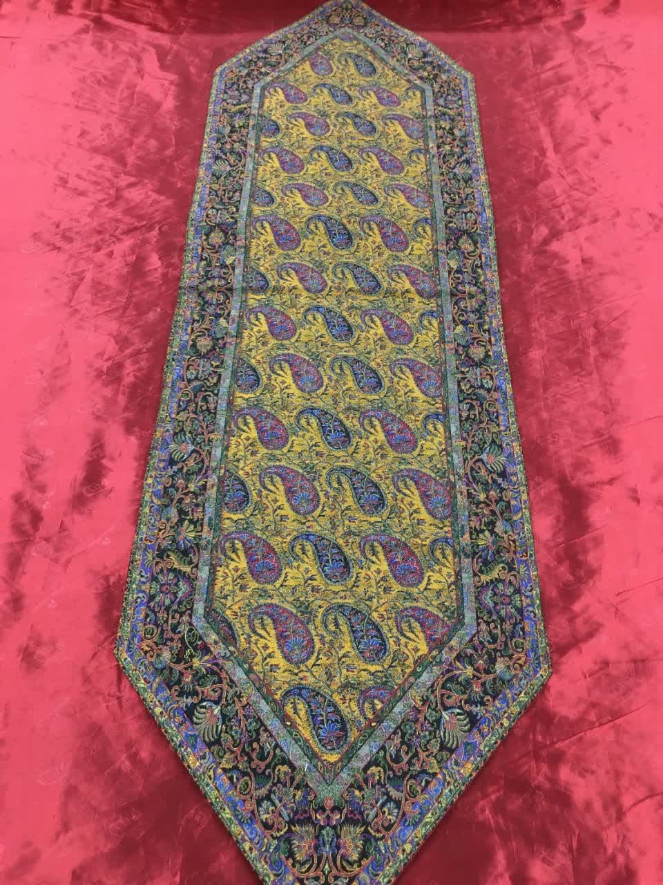 رومیزی ناهار خوری ترمه ابریشم طرح کج راه سنتی کد 1