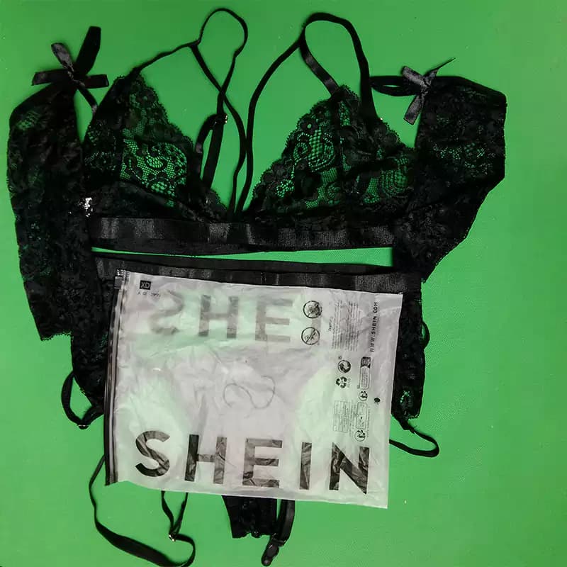 ست شورت و سوتین فانتزی مشکی 5 تکه Shein مدل دانتل 52111 — تصویر ۲