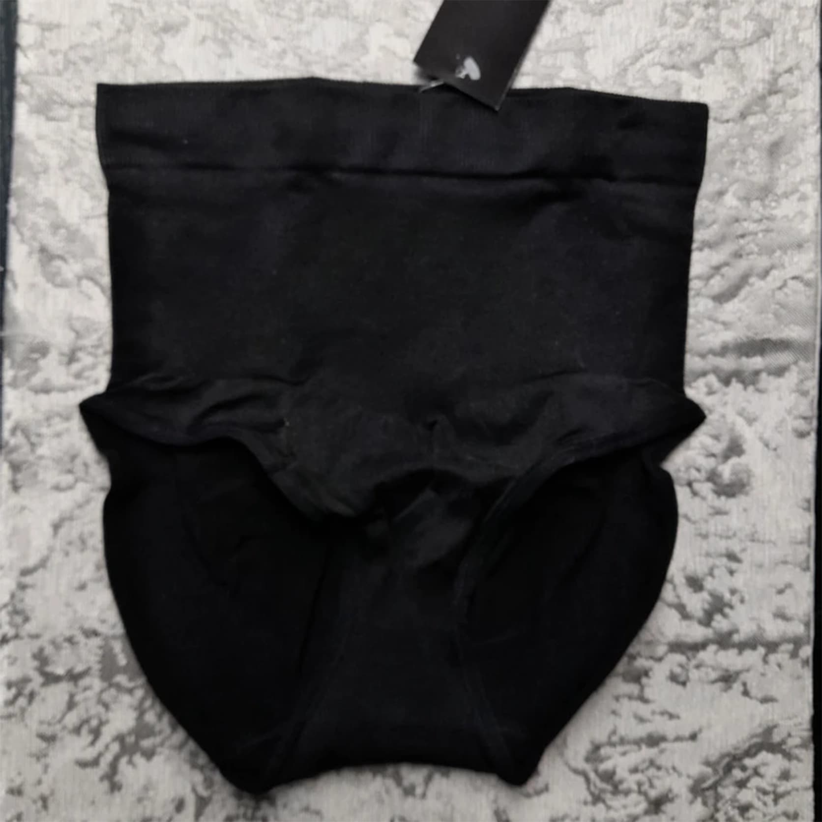 گن زنانه اسمارا مدل شورت گنی مشکی مدل فرمدهی 48951 — تصویر ۴