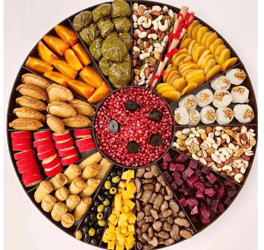 سینی فینگرفود و مزه شب یلدا Anika Plus