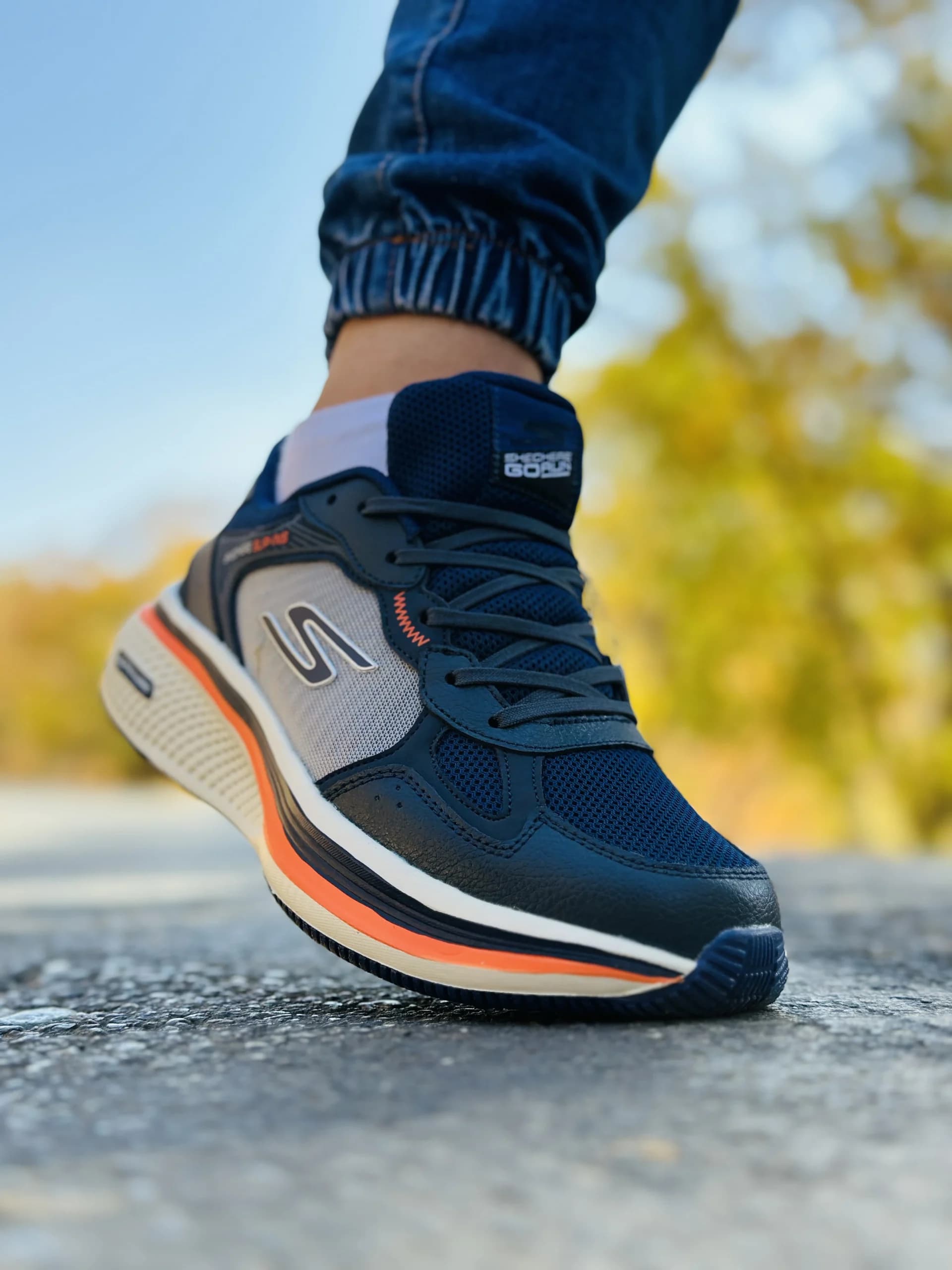 کتونی اسکیچرز مدل go run رنگ سرمه ای — تصویر ۳