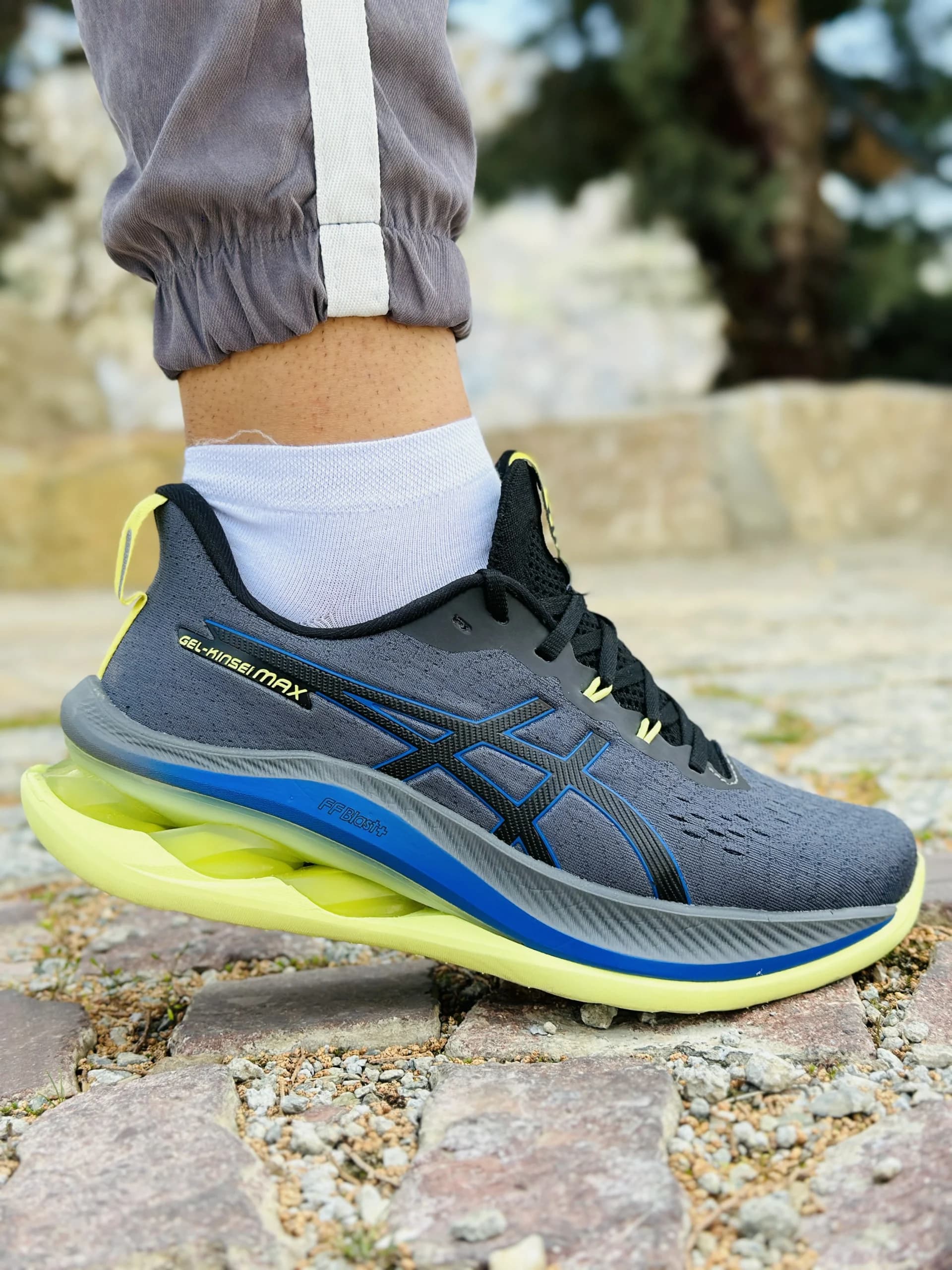 کفش اسیکس ژل کینسی مکس Asics GEL-KINSEI MAX طوسی سبز — تصویر ۲