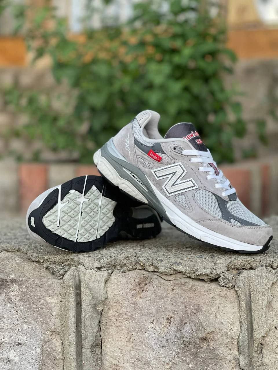 کتونی اسپرت نیوبالانس ۹۹۰ آمریکایی طوسی — تصویر ۳