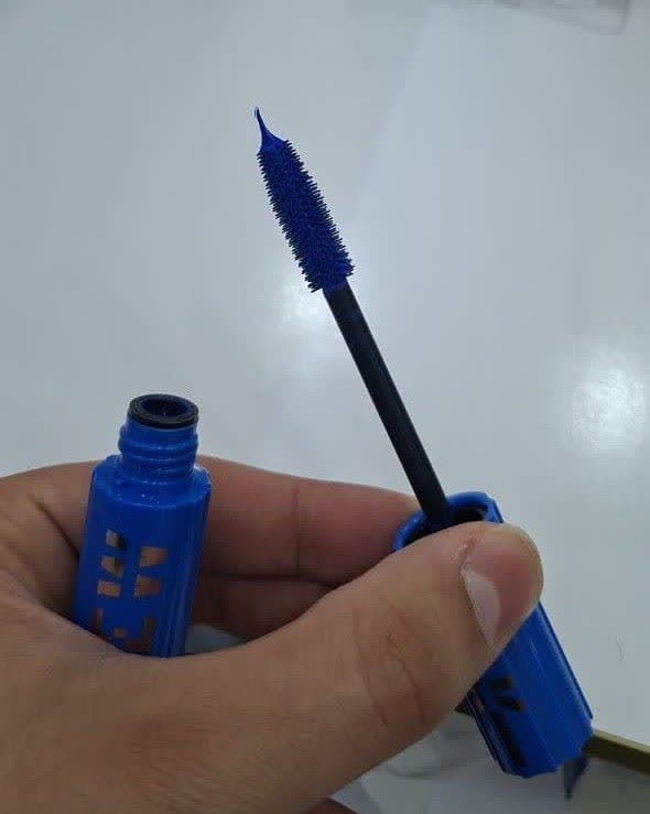 ریمل آبی درجه یک — تصویر ۲