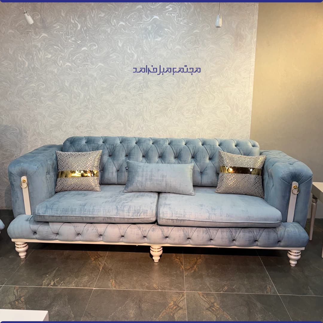 مبل راحتی 8 نفره مدل لوییز آبی طوسی با جلو مبلی و دو عسلی — تصویر ۵