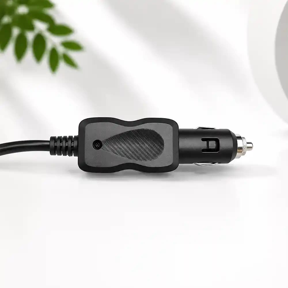 اینورتر فندکی خودرو گرین لاین (Green Lion) مدل GC-233 Power Inverter — تصویر ۲
