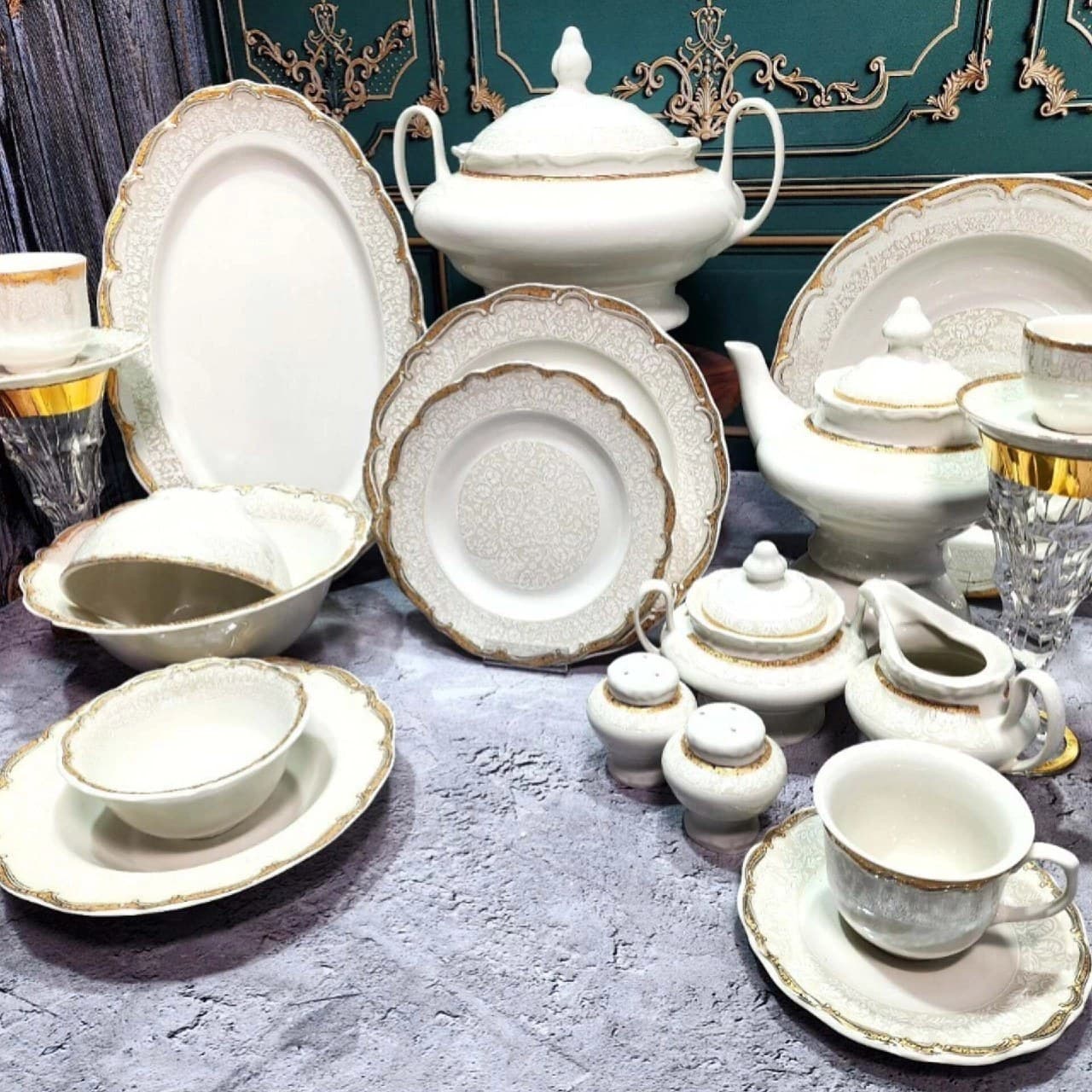 سرویس چینی پردیس طرح دانیلا رزگلد 98 پارچه بن چاینا