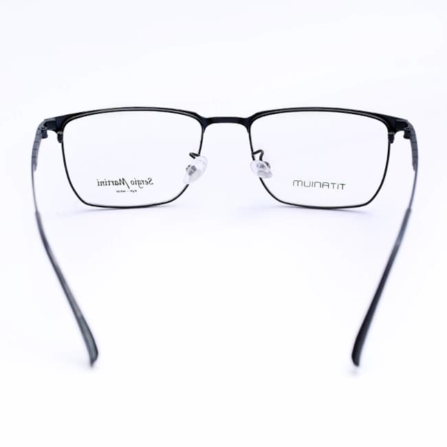 عینک طبی مردانه سرجیو مارتینی SM-2655 | فریم تیتانیوم مشکی مات — تصویر ۳