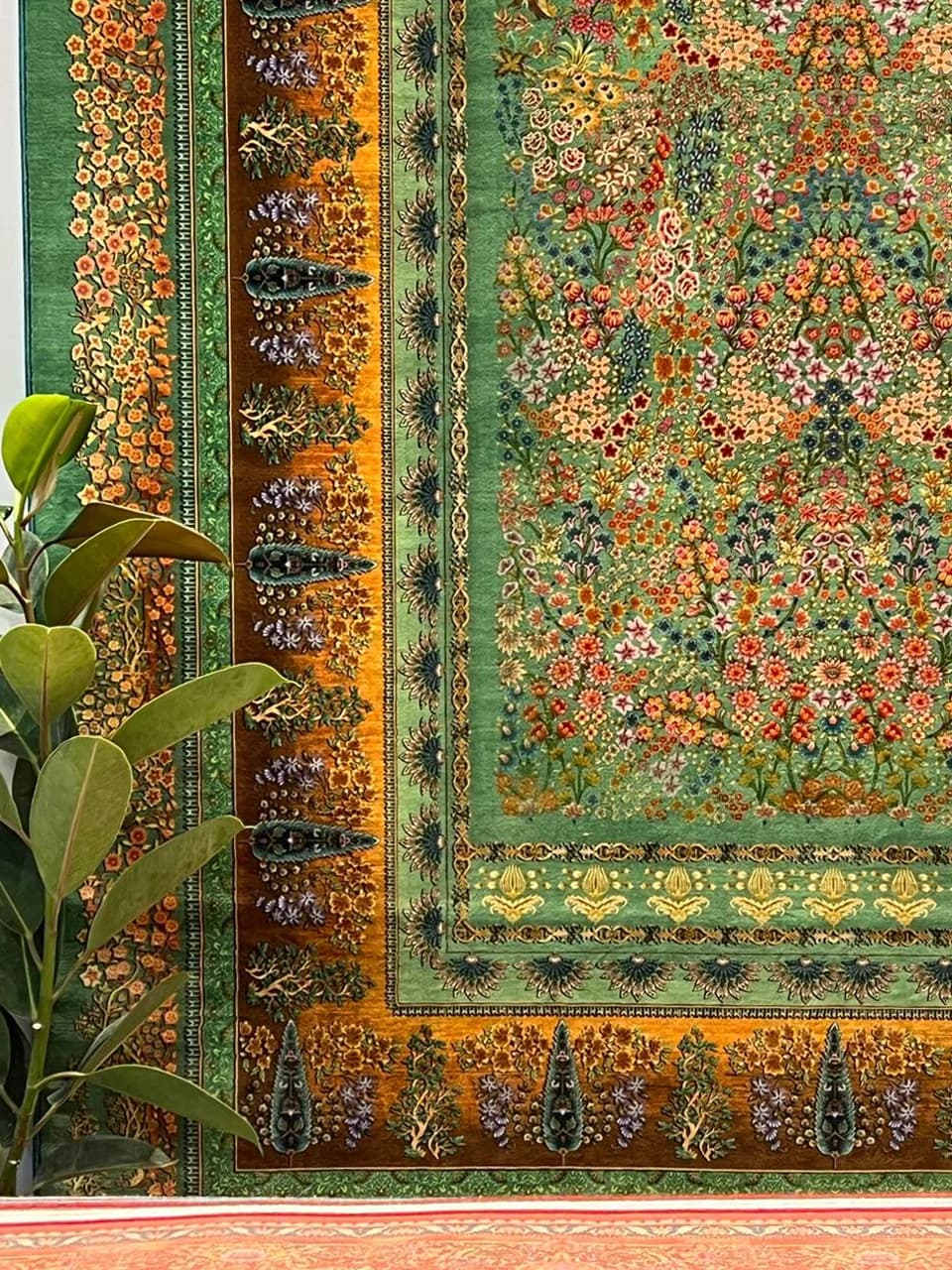 فرش باغ بهشت سبز 1240 شانه طرح دستباف — تصویر ۲