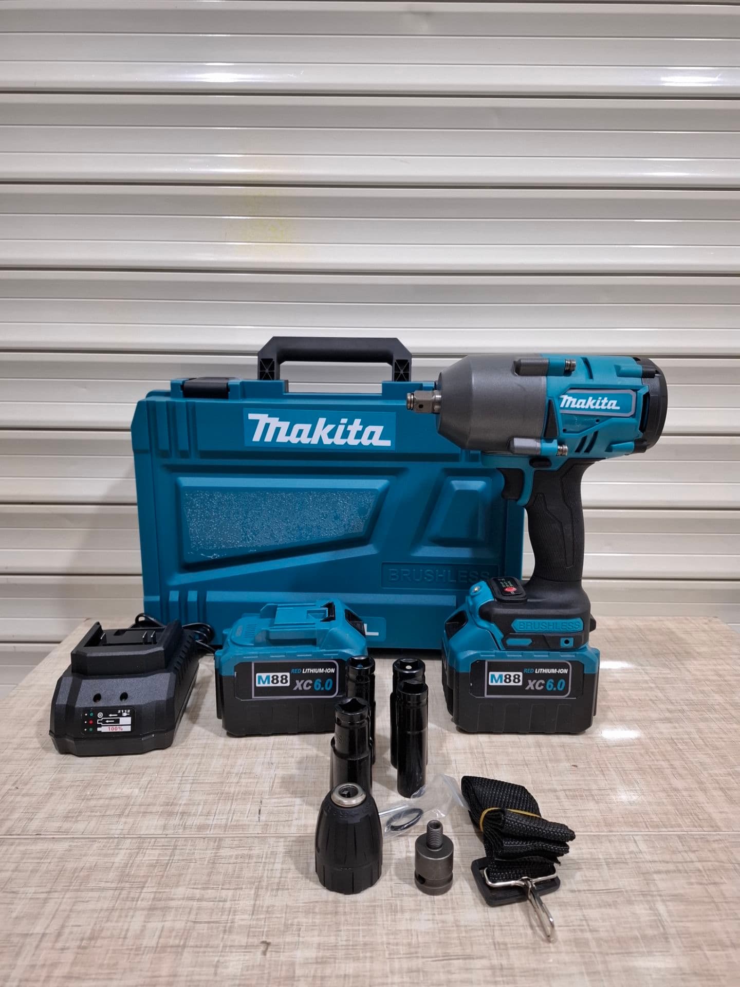 بکس شارژی 1500 نیوتن ماکیتا مدل 88v