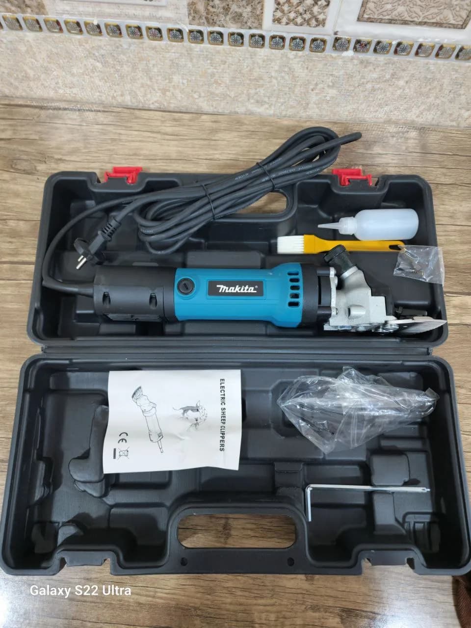 پشم زن و پشم چین برقی ماکیتا 1200 وات تیغه دار Makita 1200W — تصویر ۴