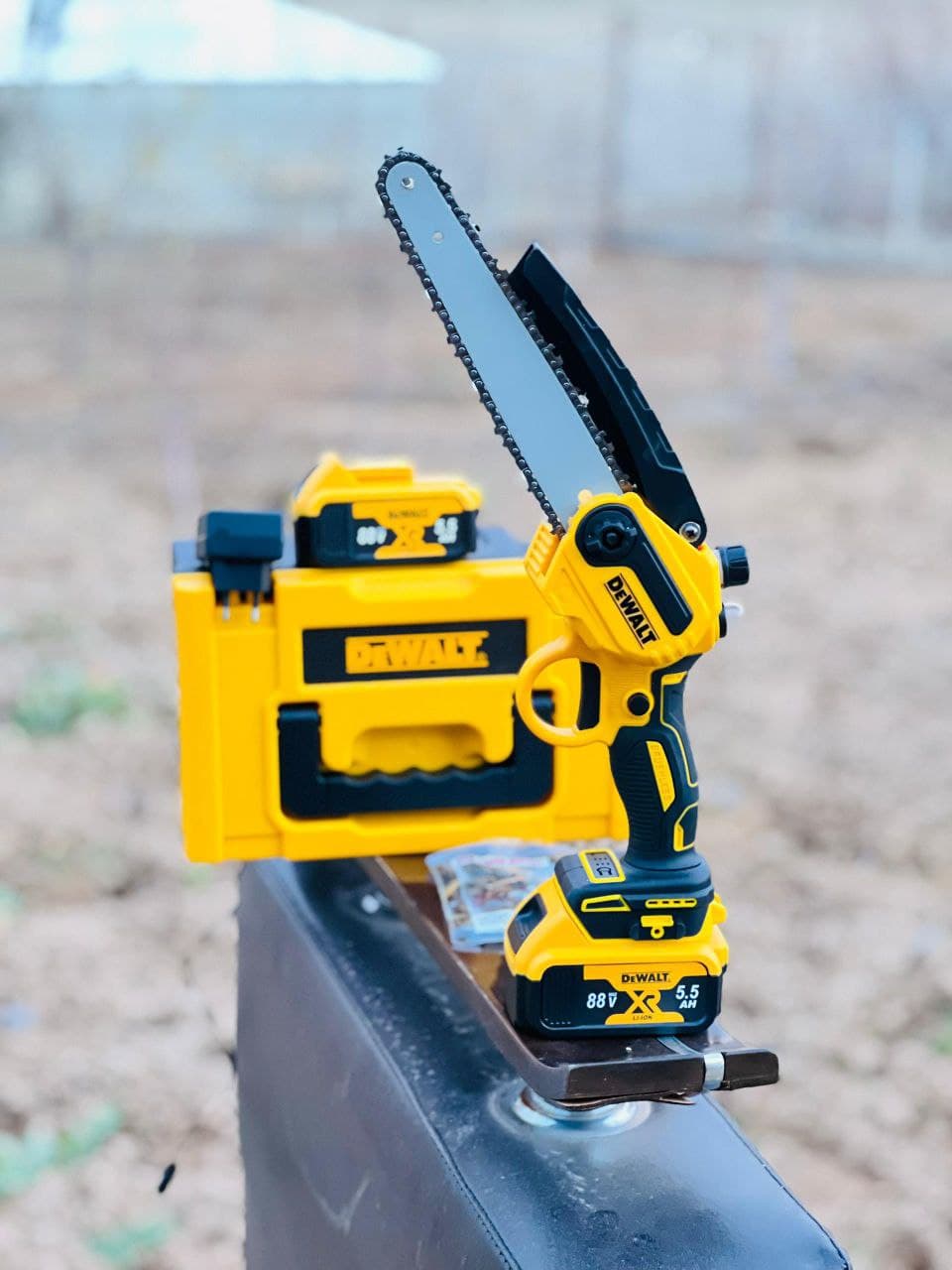 مینی اره زنجیری شارژی دیوالت مدل 88V LION کد 630