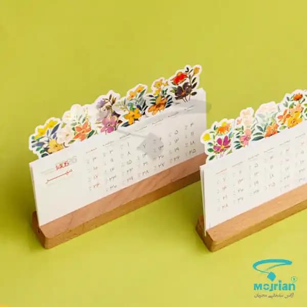تقویم رومیزی پایه چوبی راش TH306