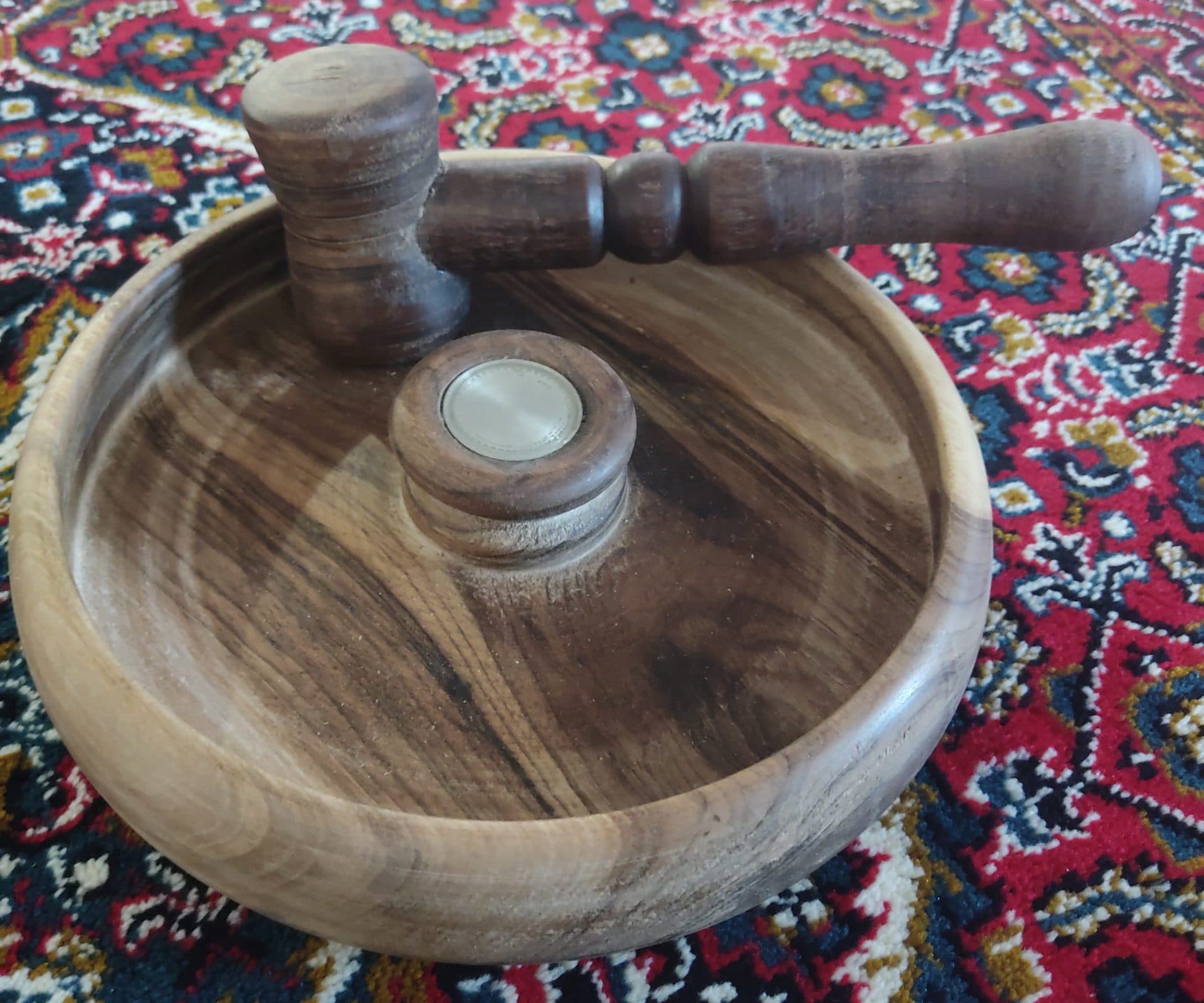 گردو شکن چوبی دست ساز