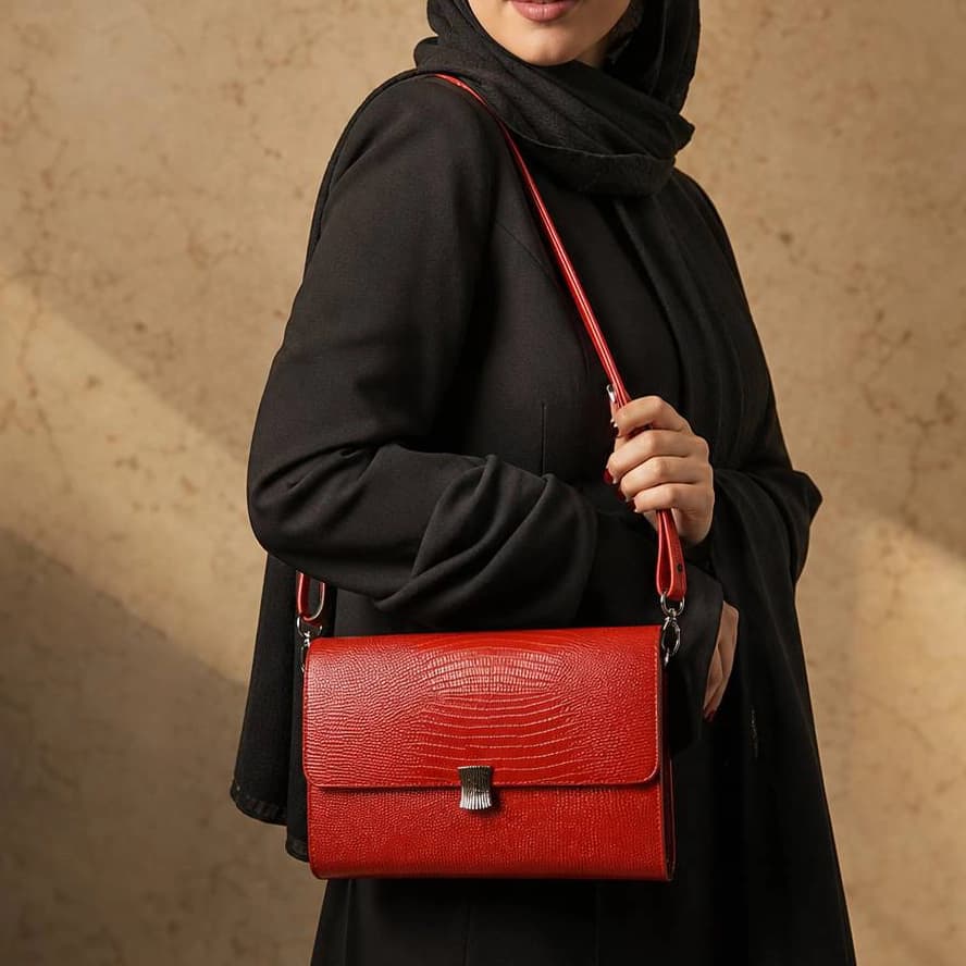 کیف زنانه چرمی مدل پروانه — تصویر ۳