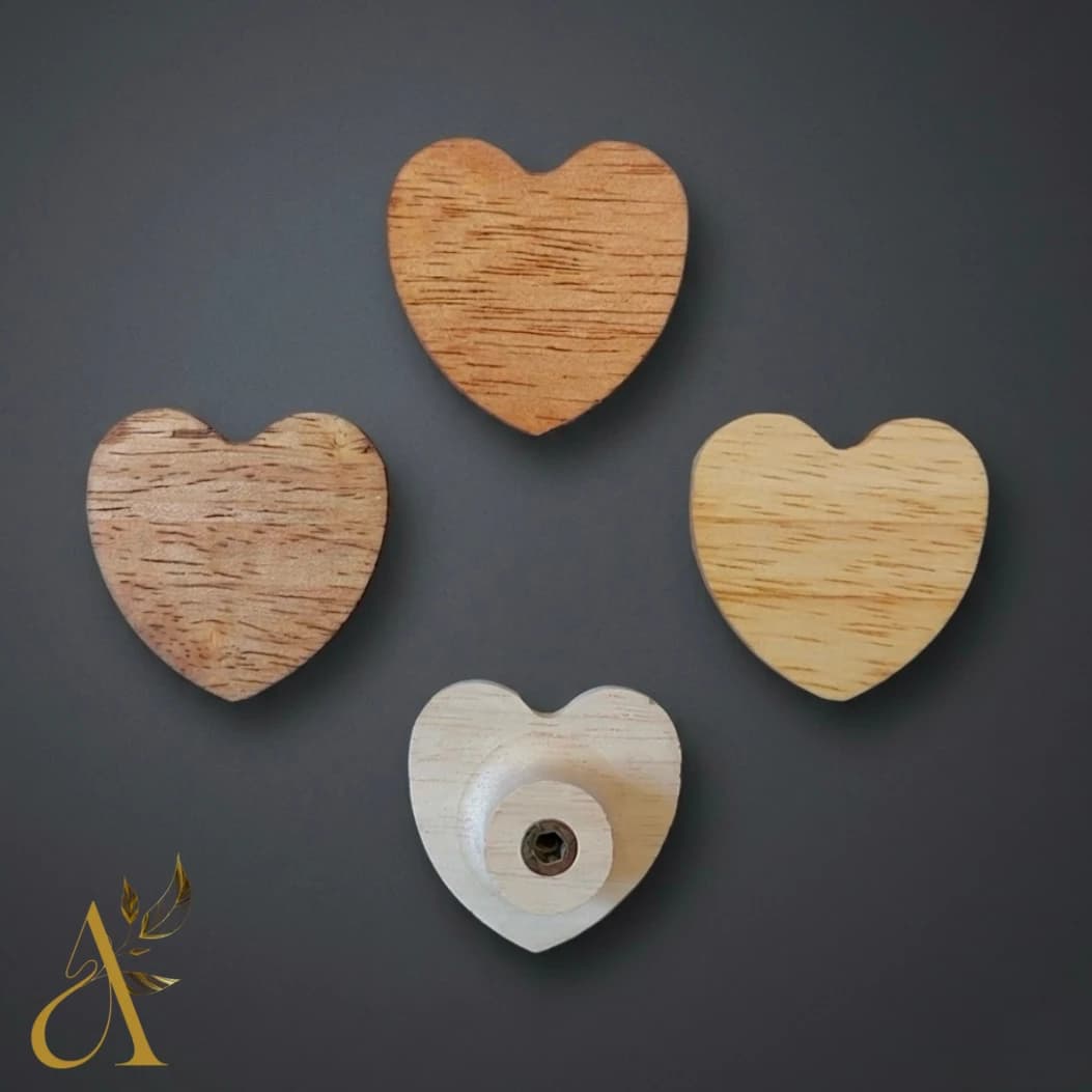 دستگیره قلبی چوبی کودک کد D156 — تصویر ۲