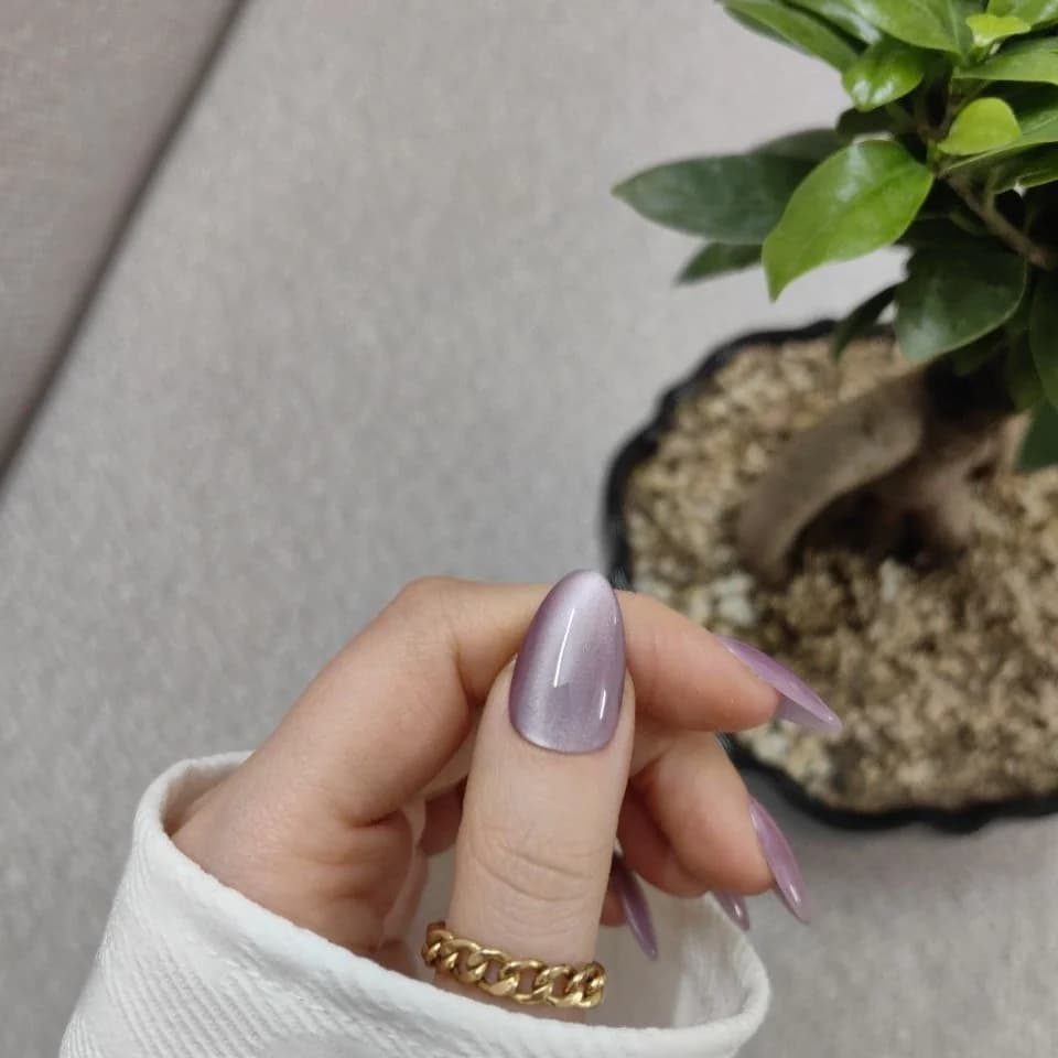 ناخن مصنوعی فرم بادامی رنگ آیس بنفش براق راسا – RSN0476 — تصویر ۳