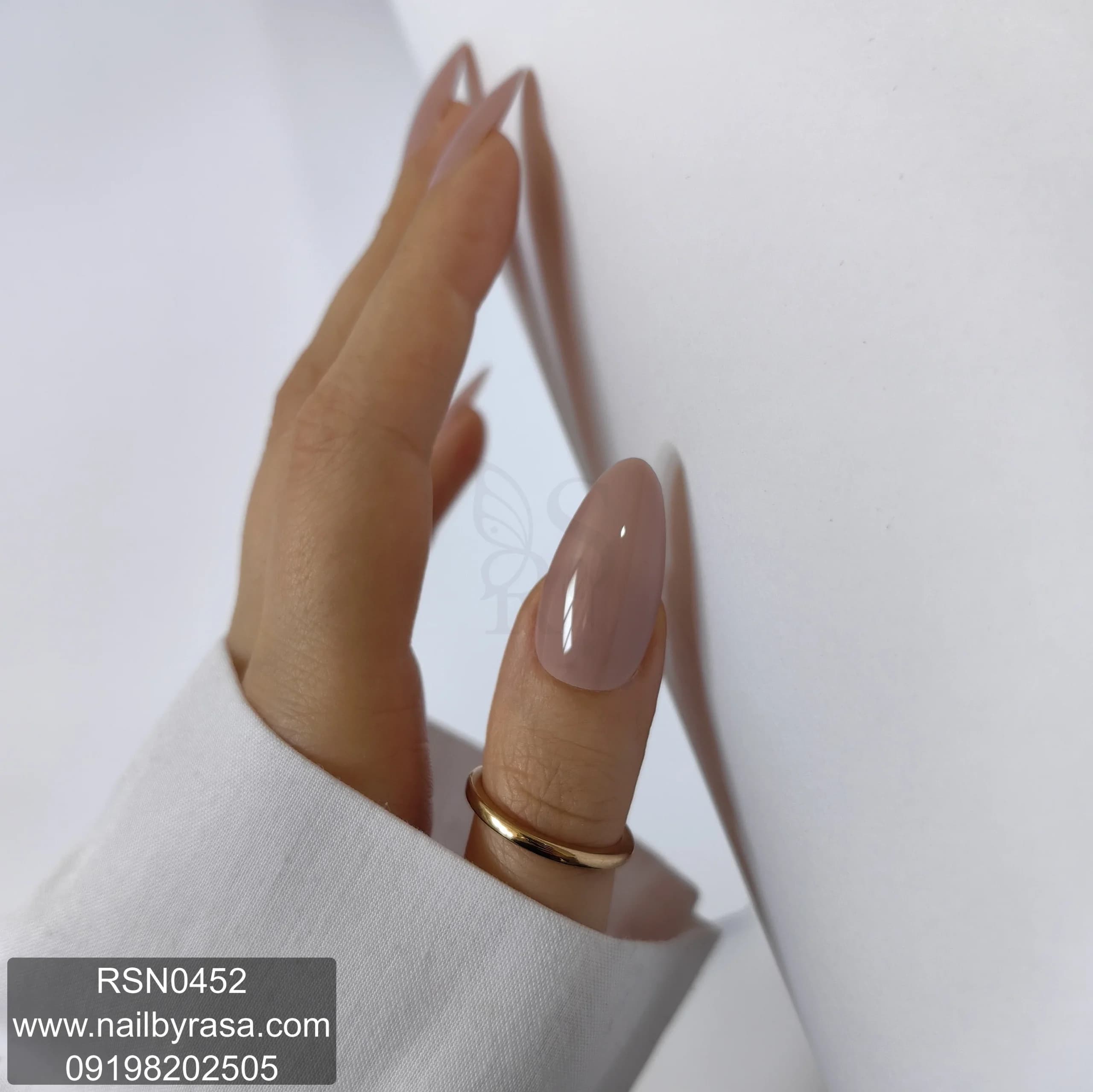 ناخن مصنوعی فرم بادامی رنگ نود طبیعی براق (طرح سالنی) راسا – RSN0452