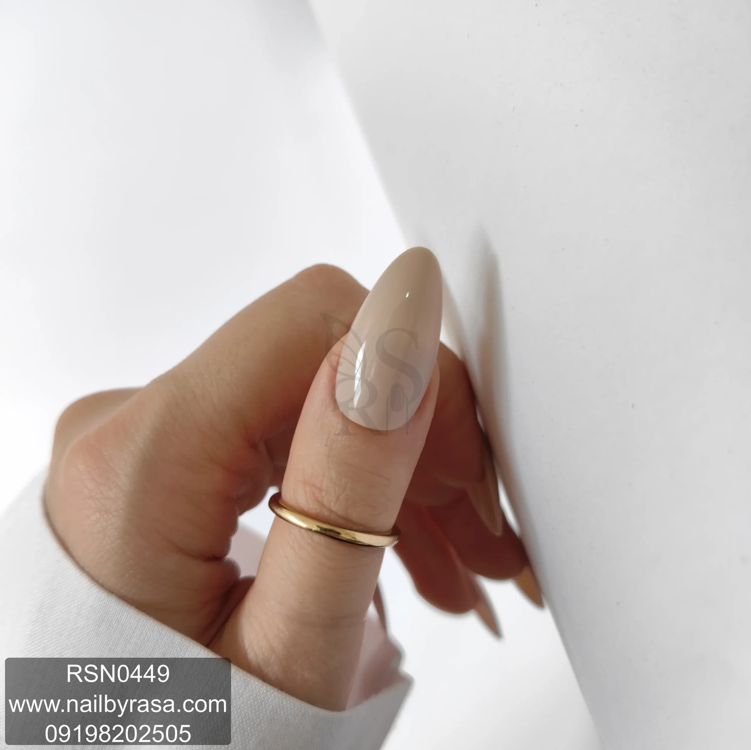 ناخن مصنوعی فرم بادامی رنگ کرمی روشن براق (نود کلاسیک) راسا – RSN0449