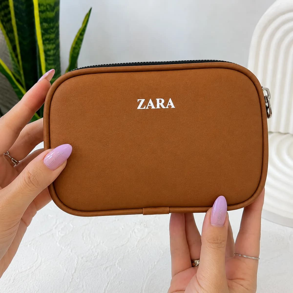 کیف دوشی بغلی زنانه زارا قهوه ای عسلی + فیلم