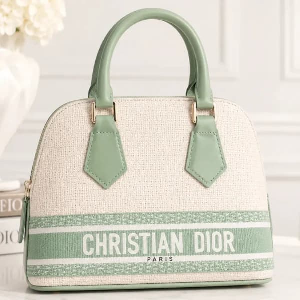 کیف دستی و دوشی صندوقی زنانه طرح دیور (Dior) سبز پاستلی + فیلم — تصویر ۳