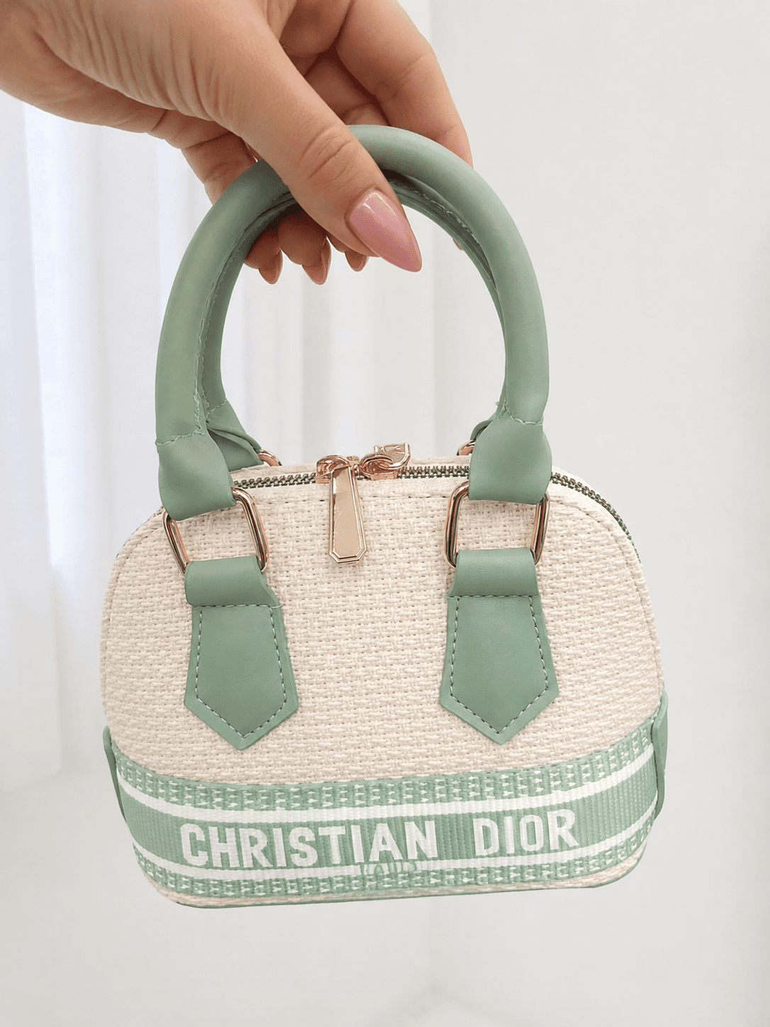 کیف دستی و دوشی صندوقی زنانه طرح دیور (Dior) سبز پاستلی + فیلم — تصویر ۴