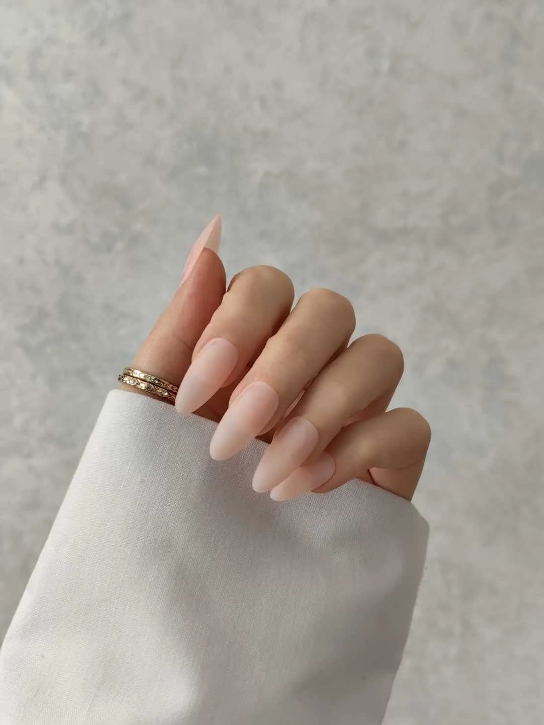 ناخن مصنوعی رنگی ساده رنگ صورتی بیس فرم بادامی مات راسا – RSN0344 — تصویر ۳