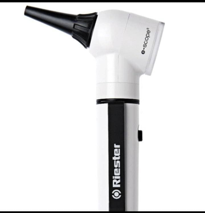 اتوسکوپ رنگ سفید نور هالوژن Riester مدل E-scope