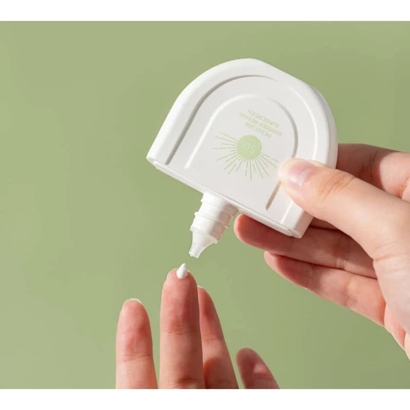 کرم ضد آفتاب بی‌رنگ صورت استیلن SPF 50 مدل Moisture ‌ — تصویر ۲