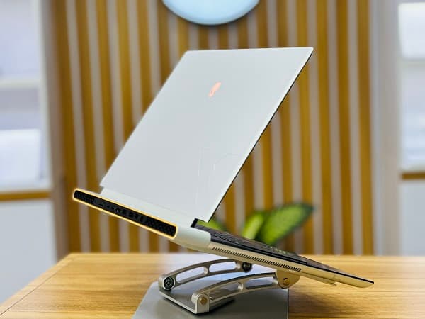 لپ تاپ Alienware X16 | i7.13620H | RAM16 | 1TBSSD | 6GB Nvidia RTX 4050. — تصویر ۴