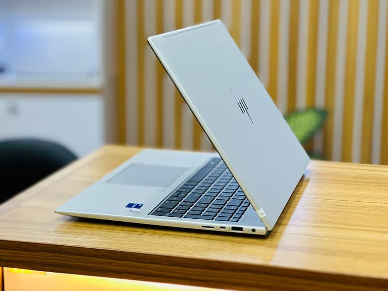 لپ تاپ HP Elite book 860 16 G9 | i7.1225U | RAM16 | 512SSD | intel UHD — تصویر ۸