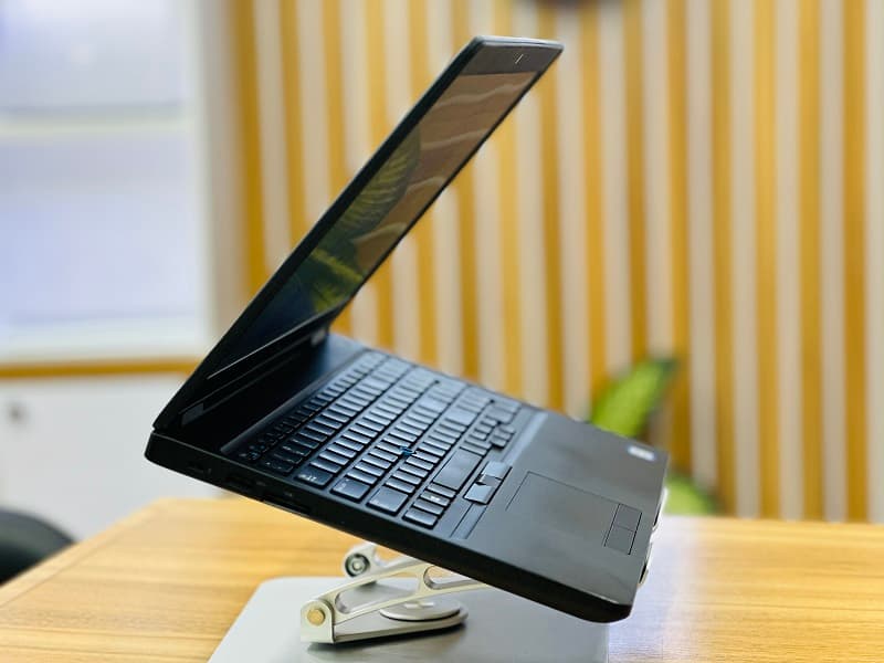 لپ تاپ Del precision 3530 | i7.8750H | RAM16 | 512SSD | 4GB Nvidia p600 — تصویر ۵