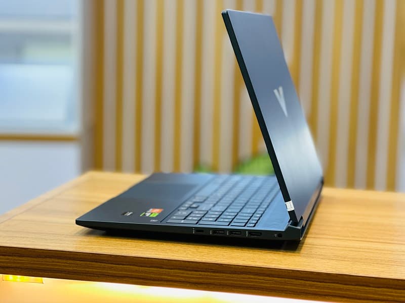 لپ تاپ HP Victus 16 | AMD Ryzen 7. 8845hHS | RAM16 | 1TBSSD | 8GB GeForce RTX 4060 — تصویر ۸