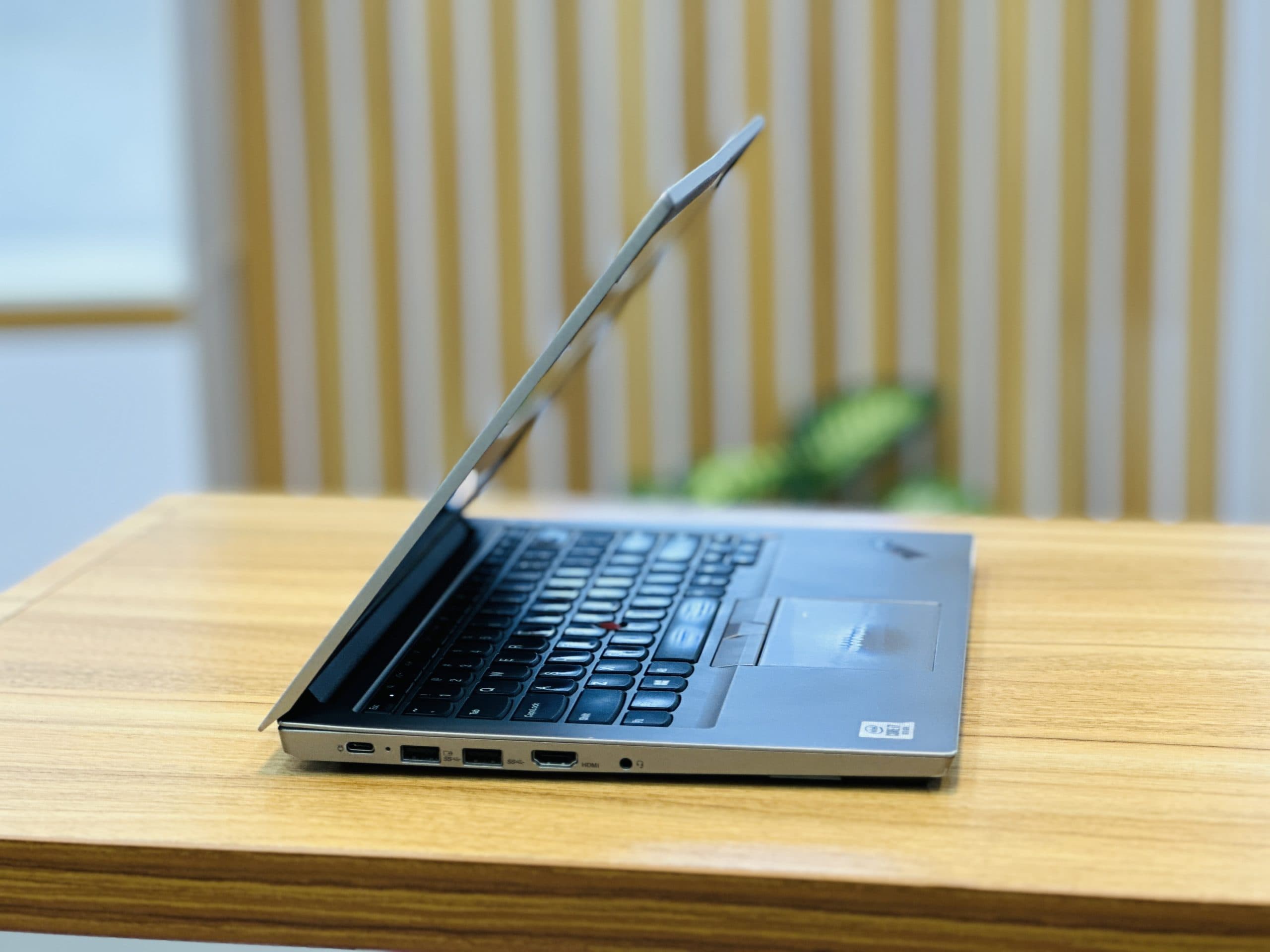 لپ تاپ Lenovo E14 | i7.10510U | RAM8 | 256SSD | intel — تصویر ۸