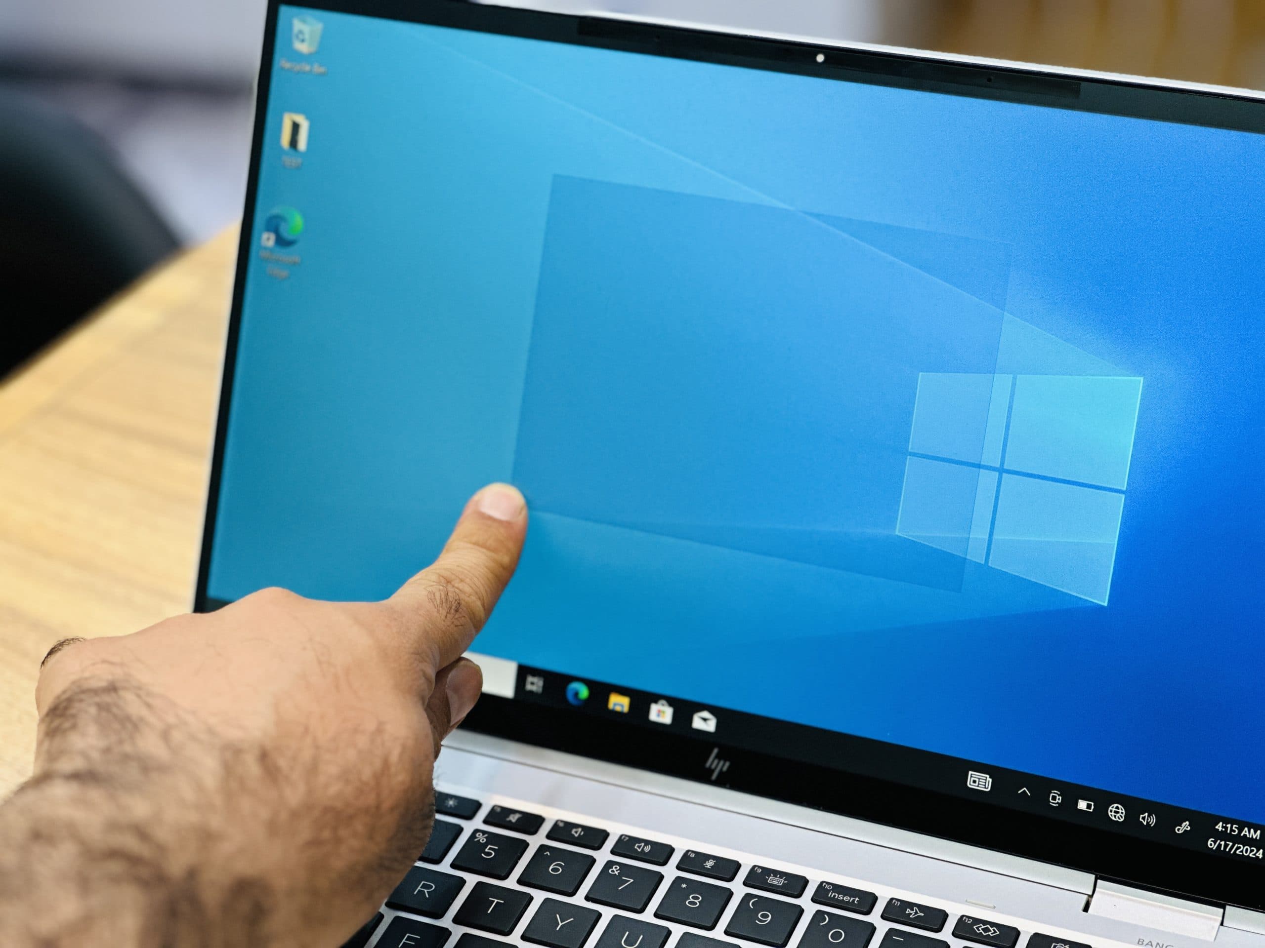 لپ تاپ HP Elite book 1040 G7 | i7.10810U | RAM16 | 512SSD | intel — تصویر ۴