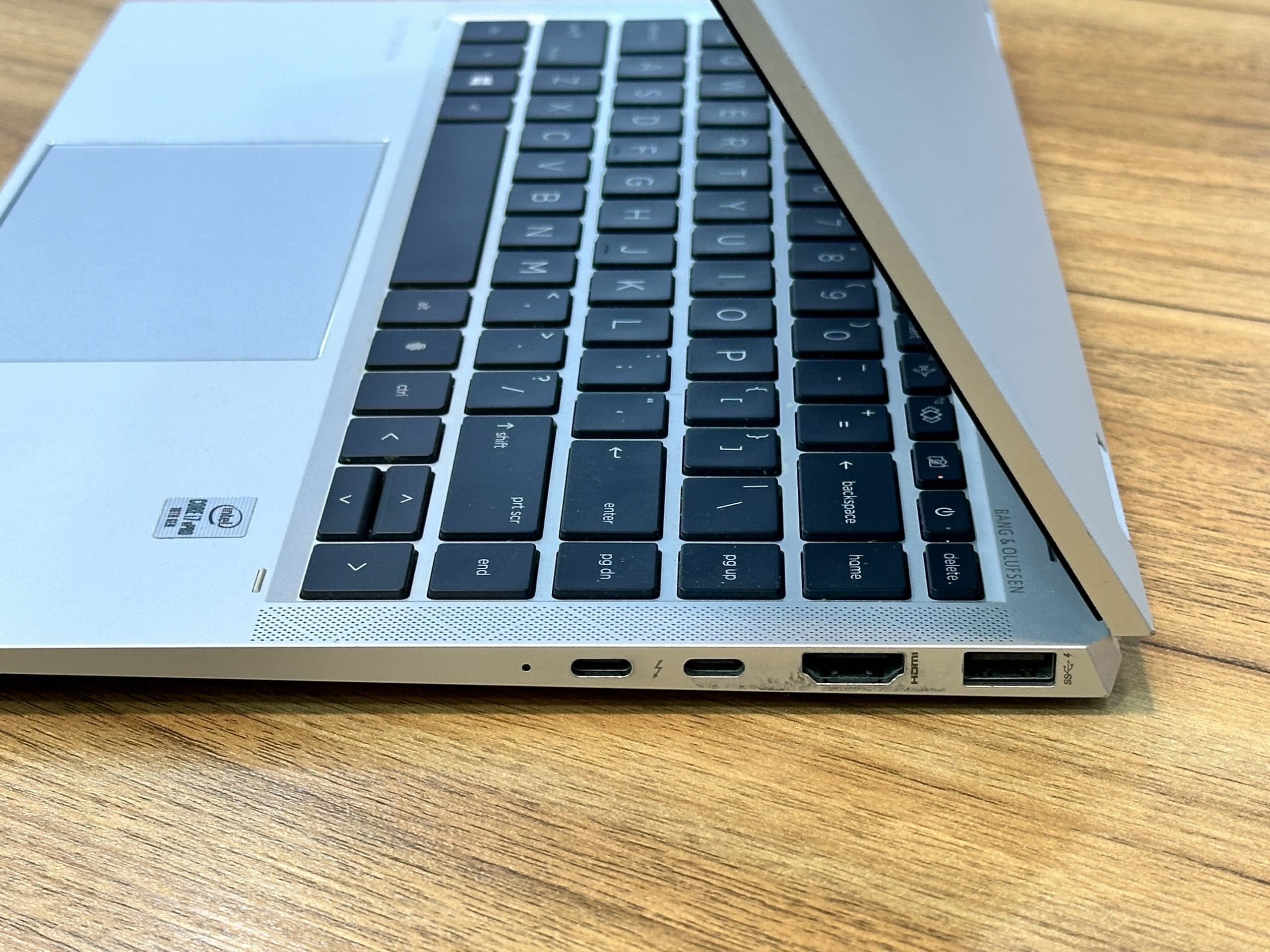 لپ تاپ HP Elite book 1040 G7 | i7.10810U | RAM16 | 512SSD | intel — تصویر ۸