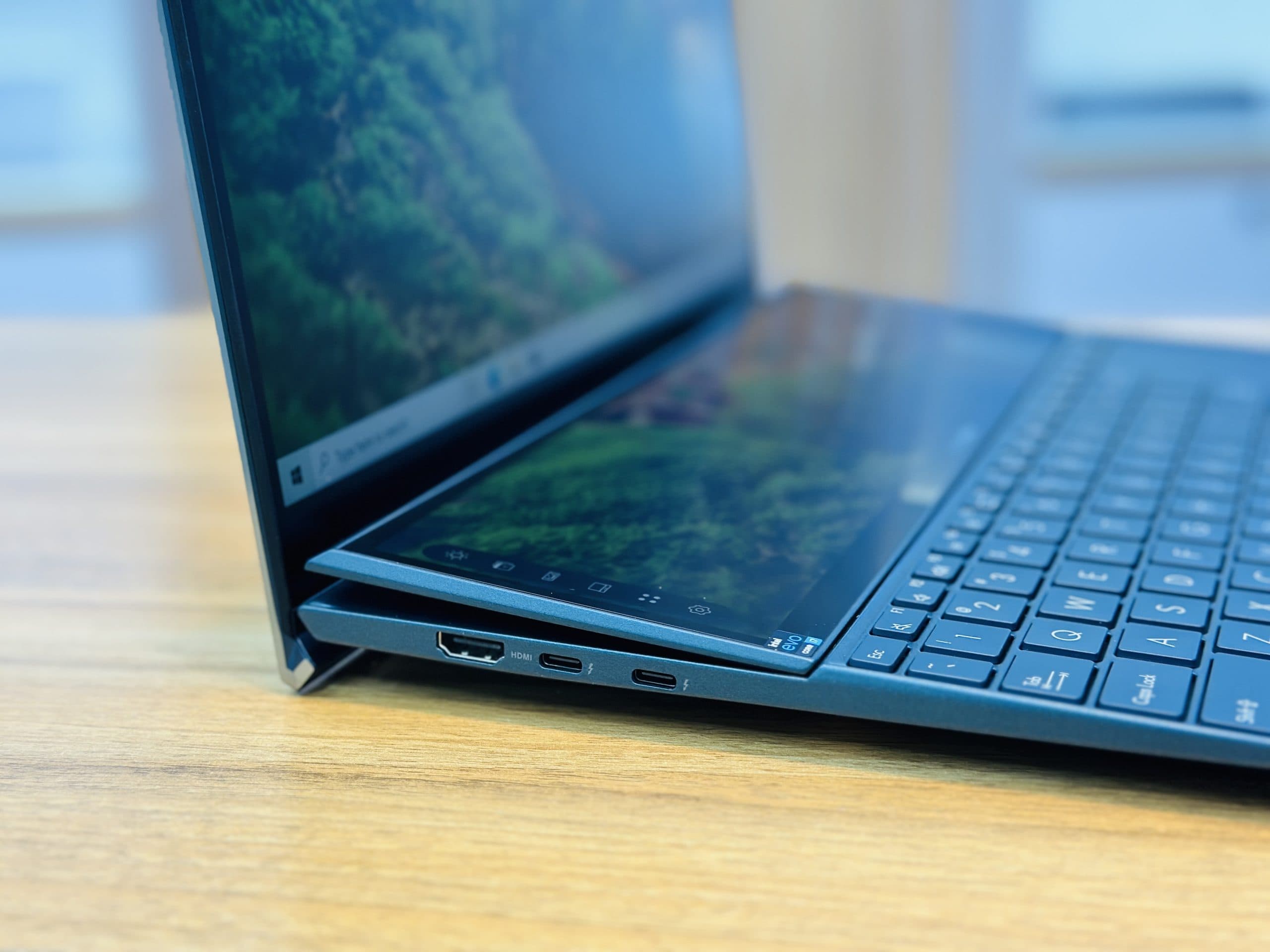 لپ تاپ Asus ZenBook UX482EAR | AMD Ryzen 5 PRO 4650U | RAM16 | 256SSD | AMD Radeon 512MB — تصویر ۷