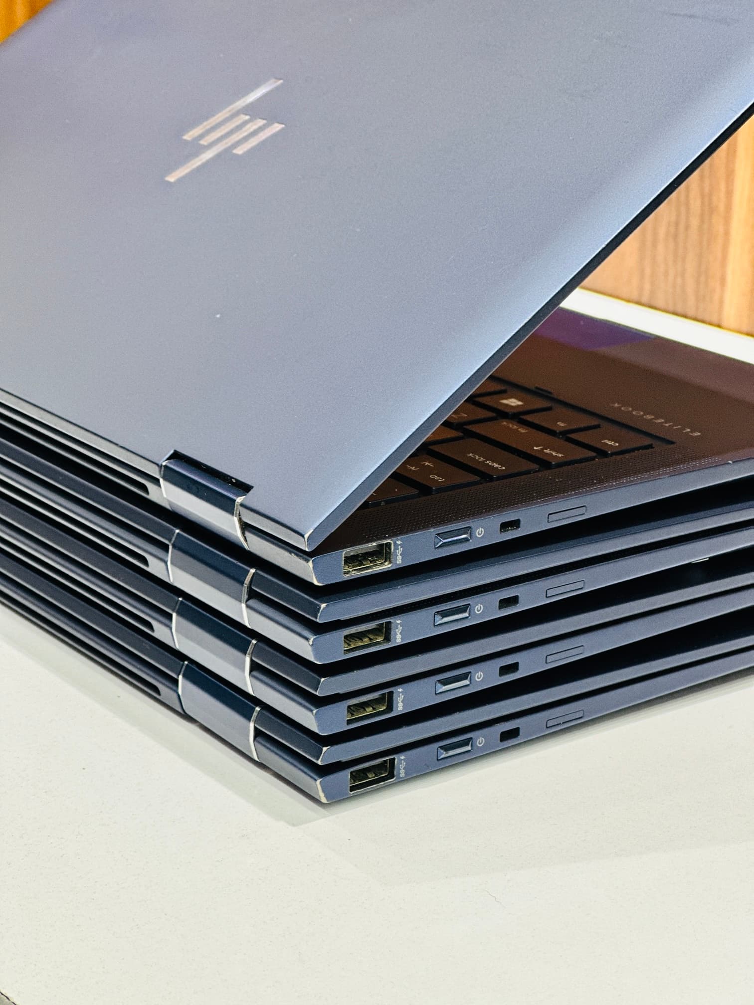 لپ تاپ استوک Hp Elite Dragonfly | i5.8350U | 16GBRAM | 512SSD | intel UHD — تصویر ۷