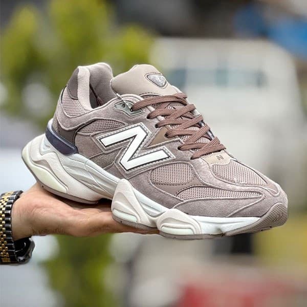 کتونی نیوبالانس مردانه قهوه ای مدل 9060 New Balance