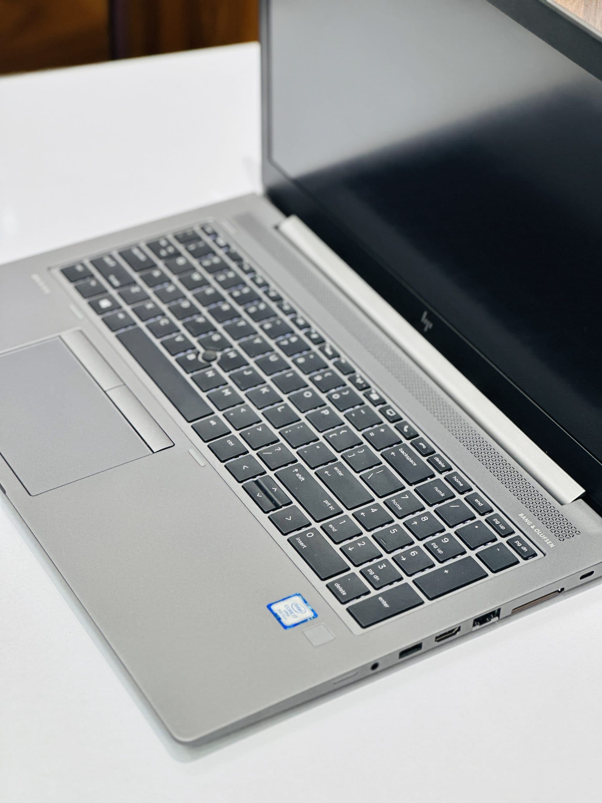 لپ تاپ استوک HP ZBook 15u G6 | i7-8665U | RAM16 | 512 | 4GB AMD — تصویر ۵