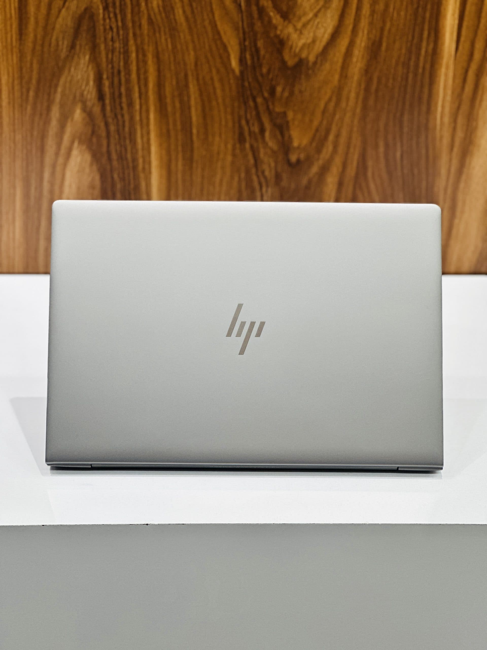 لپ تاپ استوک HP ZBook 15u G6 | i7-8665U | RAM16 | 512 | 4GB AMD — تصویر ۸