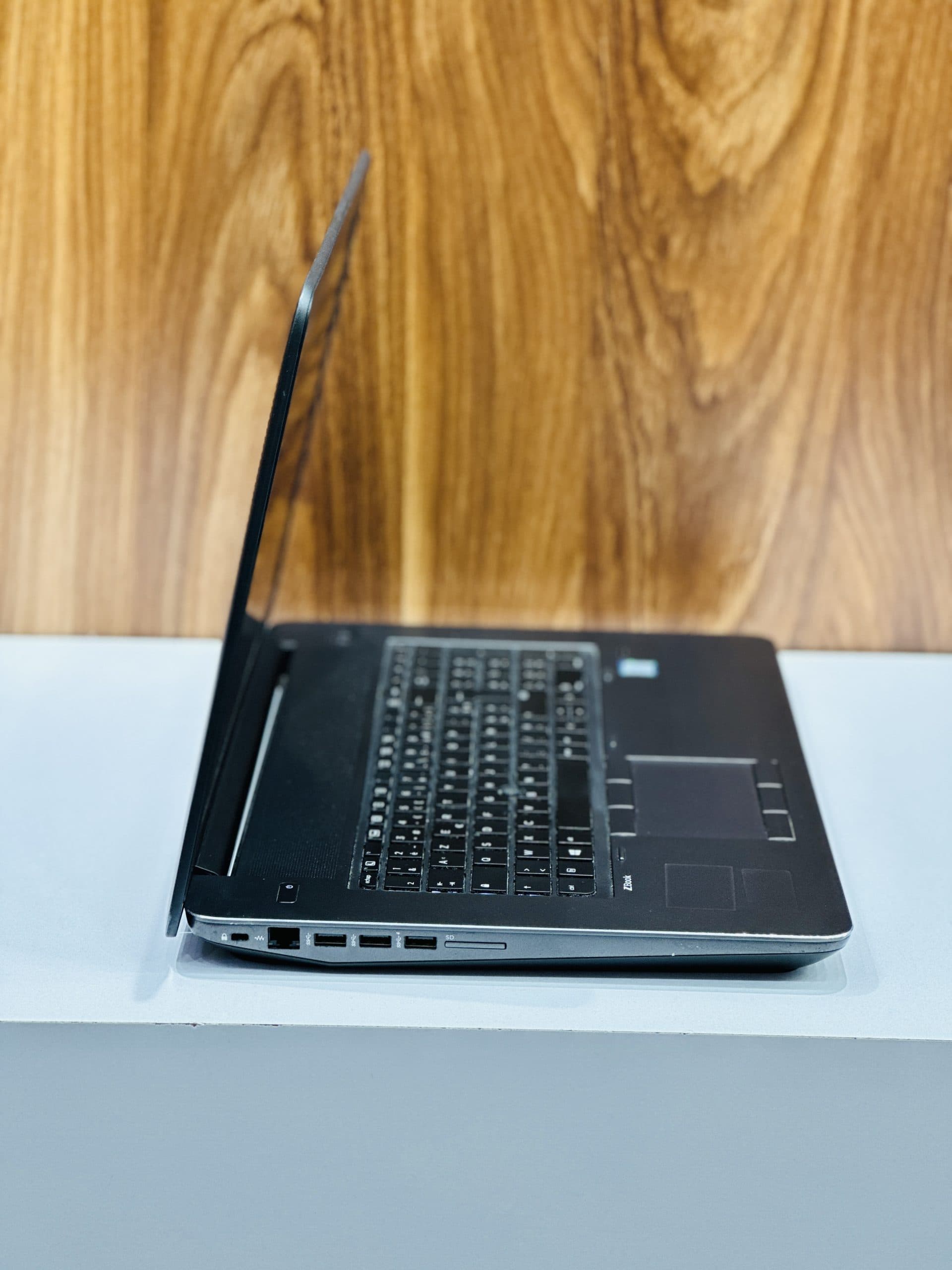 لپ تاپ استوک HP ZBOOK 17 G3 | i7 | 16GB | 512SSD | 4GB — تصویر ۷