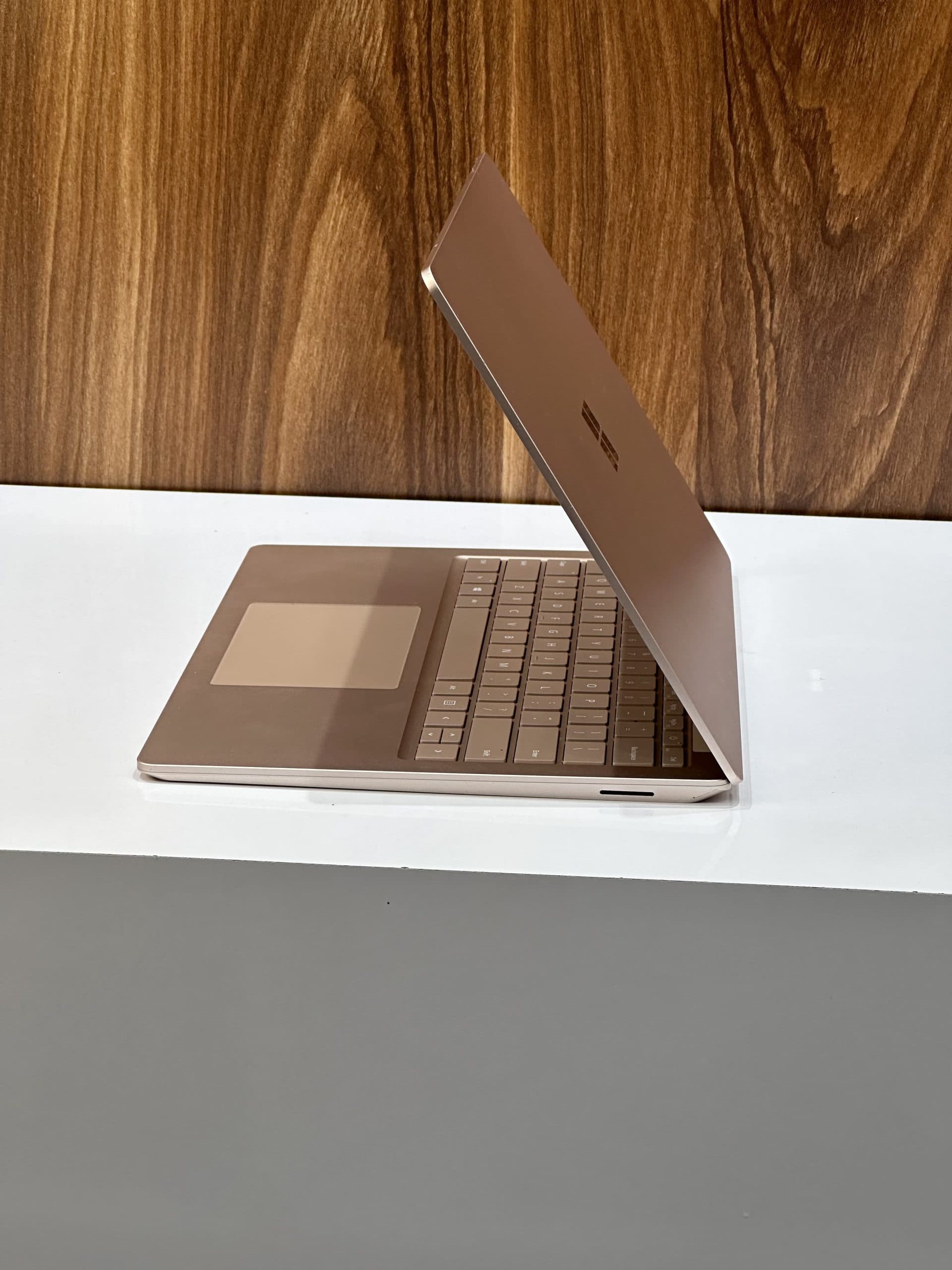 لپ تاپ استوک surface laptop 3 | i5.1035G7 | Ram 8 | 256ssd | intel iris — تصویر ۶