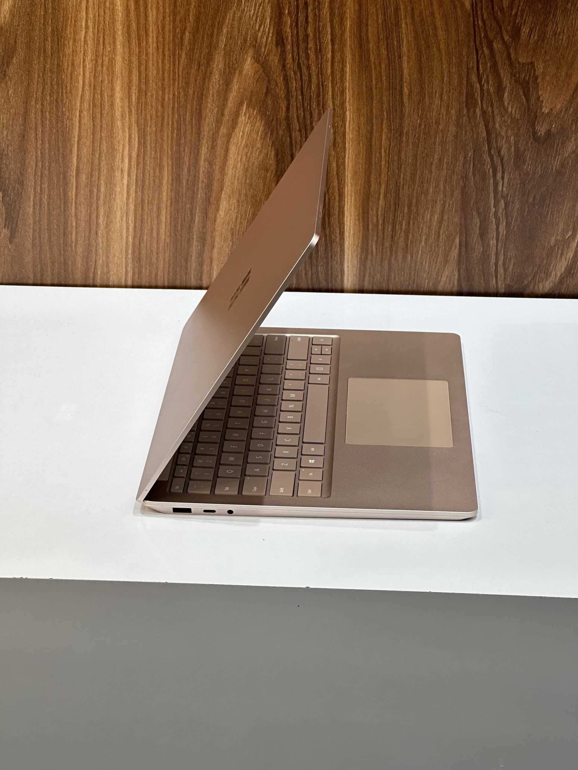 لپ تاپ استوک surface laptop 3 | i5.1035G7 | Ram 8 | 256ssd | intel iris — تصویر ۵